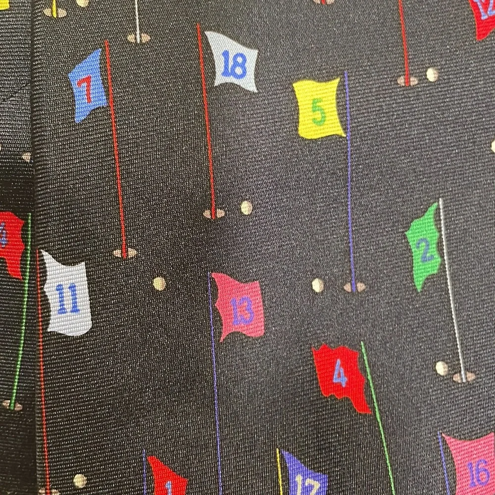 Alynn neckwear Mens Necktie Golf 18 Hole Course Silk Black Golf Theme Golf Flags